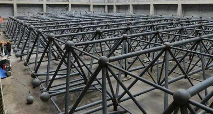 丹江口浅谈网架加工公司对网架保温隔热的方法